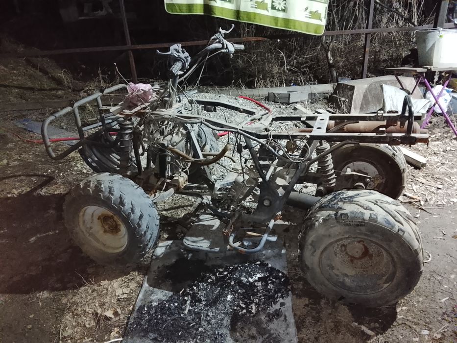 Может кому надо на запчасти