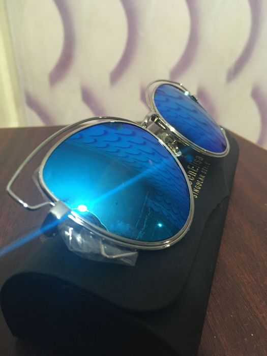 Очки солнцезащитные