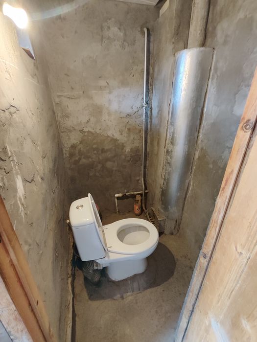 Bodomzor metro uy sotiladi