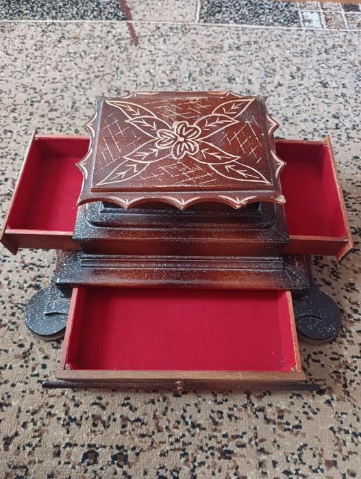 Шкатулка деревянная