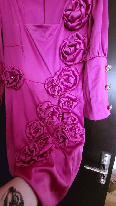 Rochie deosebită din tafta cu bujori 3D