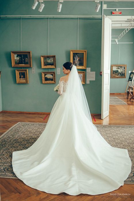 Свадебное платье