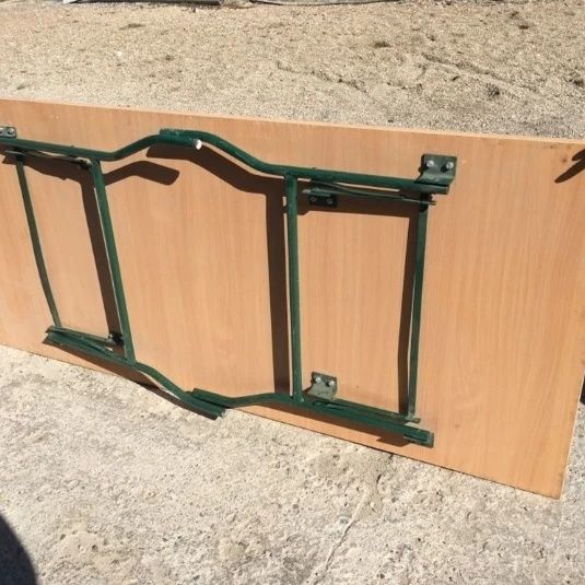 inchiriem Scaune Chiavari alb lucios