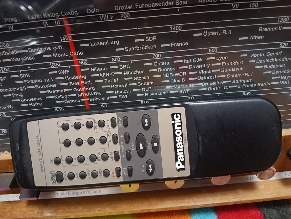 Telecomanda pentru video VHS PANASONIC NV65 și TV