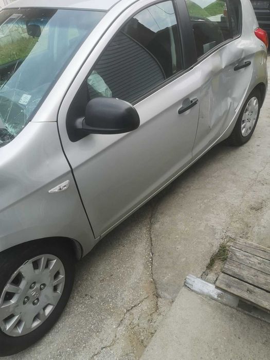 hyundai i20 1.2 бензин