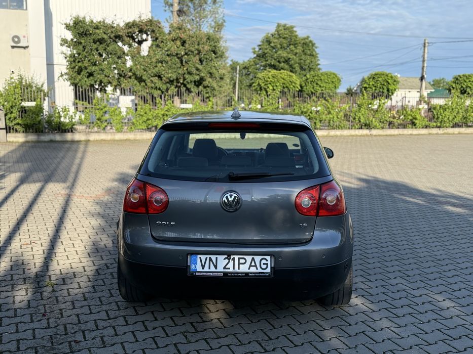 Golf V 1.6 benzina