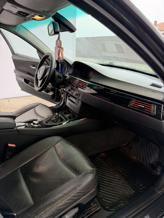 BMW E90 2.0D – Trapă, Manual