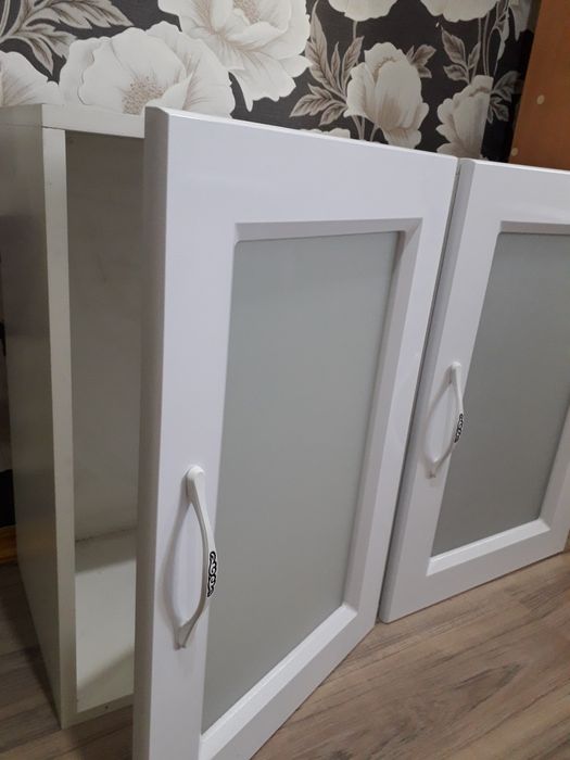 Шкафы кухонные белые