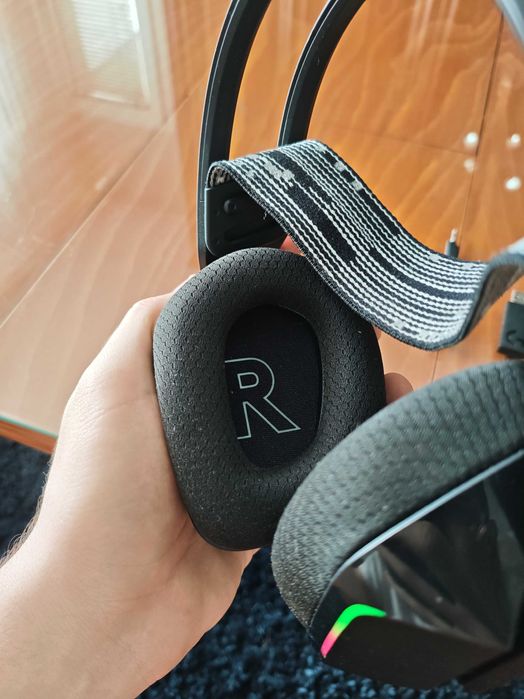 Безжични геймърски слушалки Logitech g733