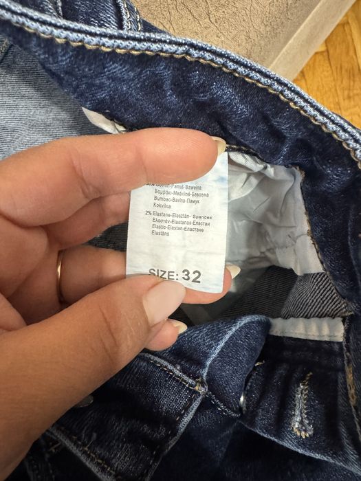 Детски дънки размер 32 в син и черен цвят