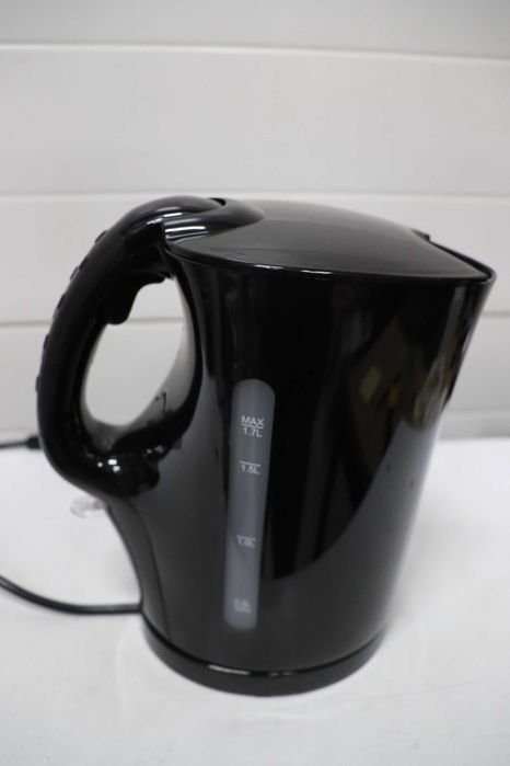 Електрическа кана Clatronic 1.7 л, 2200 W, с филтър против котлен камък