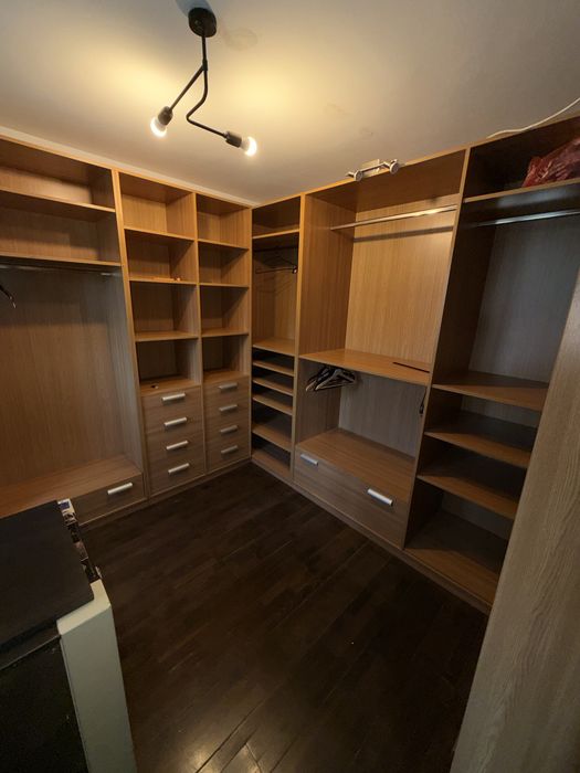 Apartamentv4 camere vanzare