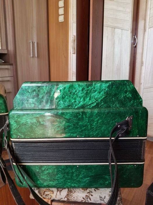 Продам гармонь не дорого