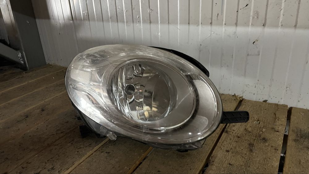 2 броя фар Fiat 500 L