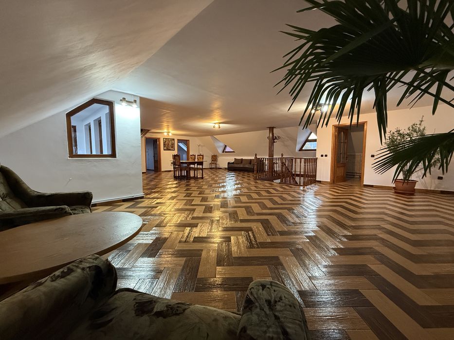 Cazare Vila, Cabana Majestic de inchiriat integral cu piscina ,ciubar,foisor