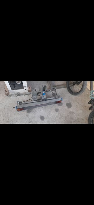 Vand suport pentru biciclete pentru carlig