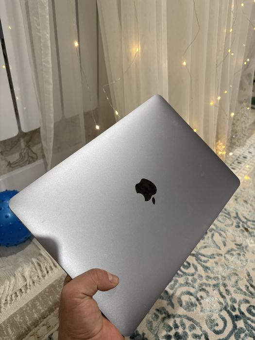 Продам MacBook Pro