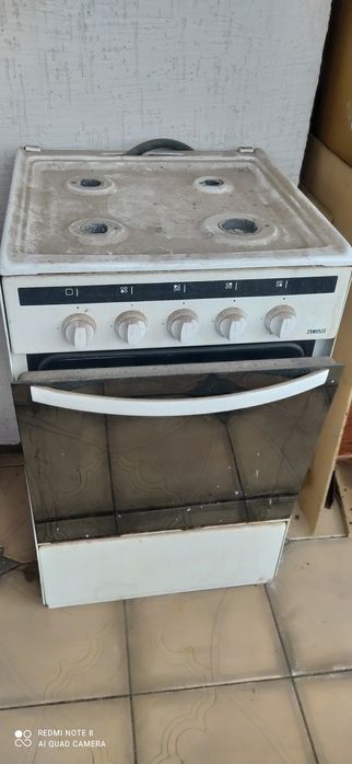 Продам газовую плиту ZANUSSI