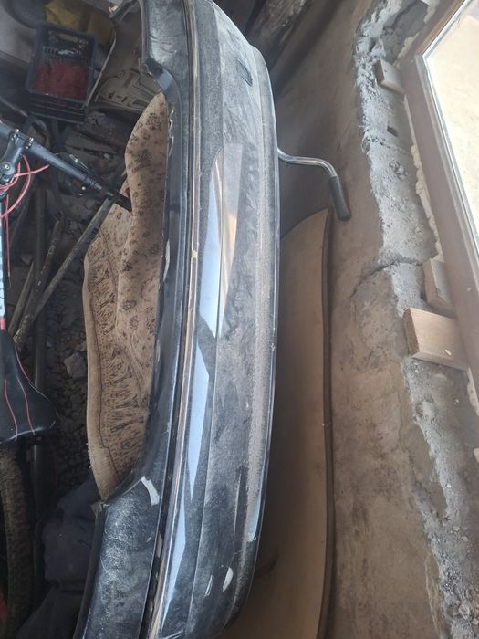 Продам бампер мерс 211