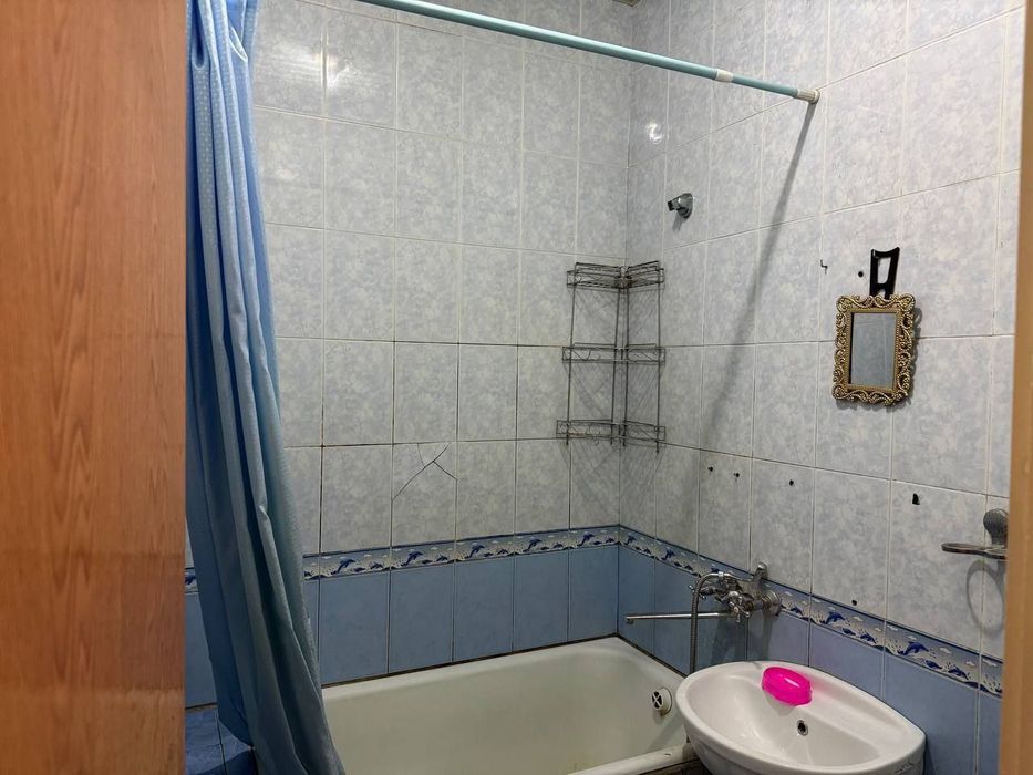 Аренда 2 ком 2этаж 4дом Чилонзор 12.Ор: Фархадский