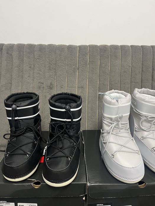 Ghete de zapada Moon Boots