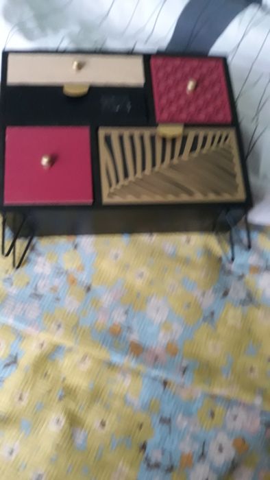 Organizator  pt bijuterii,cosmetice