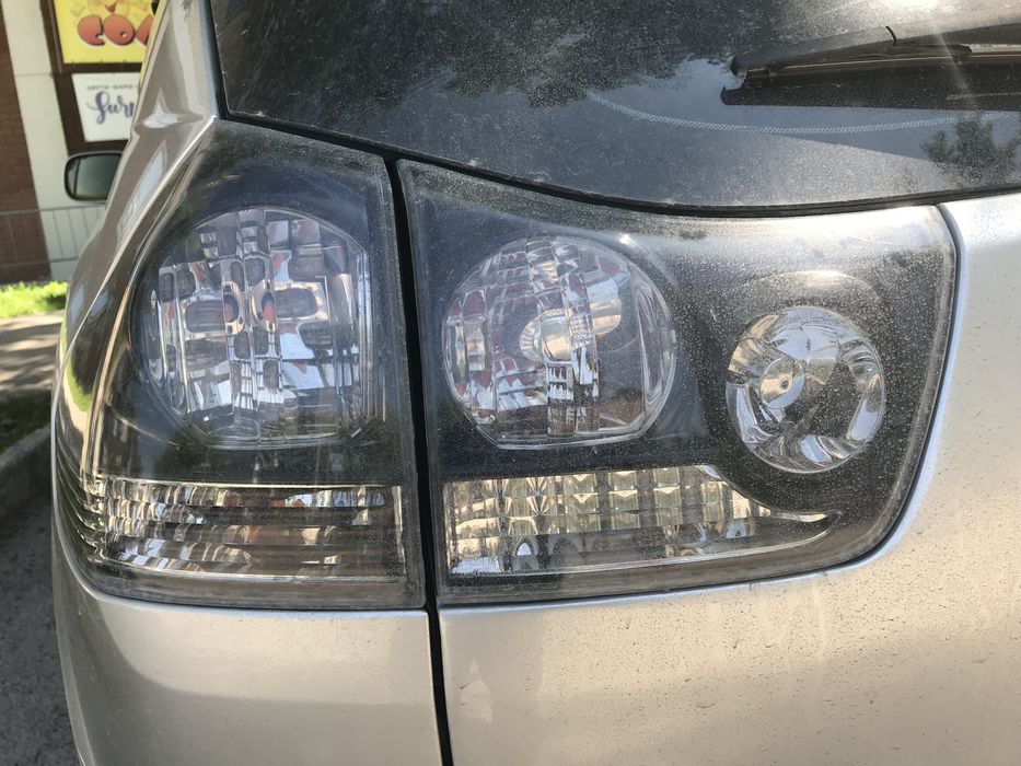 Задние фанари Lexus RX330