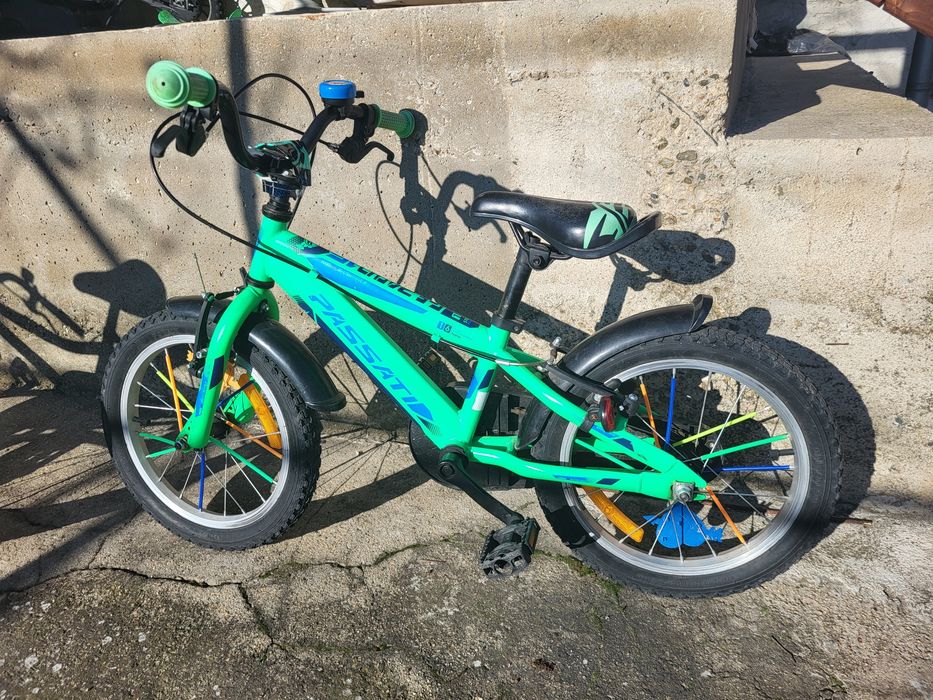 Продавам  джип,мотор,велосипеди и бебешка количка