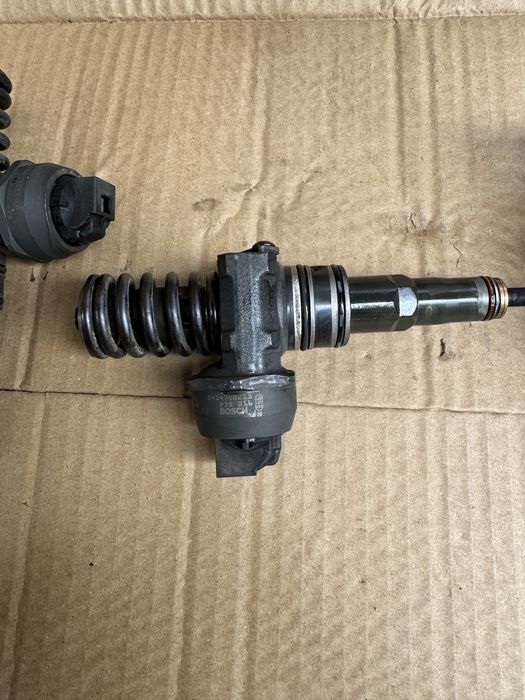 Injector/Injectoare BA Vw Passat B6 1.9 TDI BKC BXE BLS