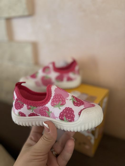 Нови пантофи Gezer номер 21