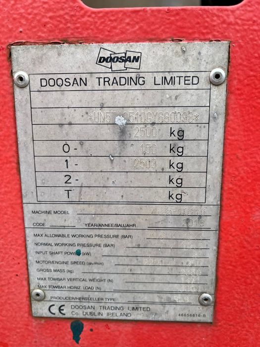 Vand /inchiriez Doosan 10 bari