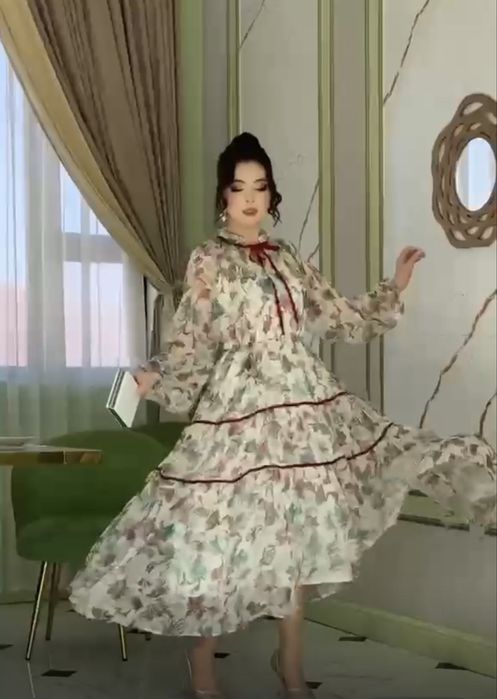 Платья вечерния.