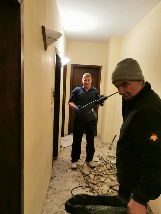 Кърти. Чисти. Извозва.