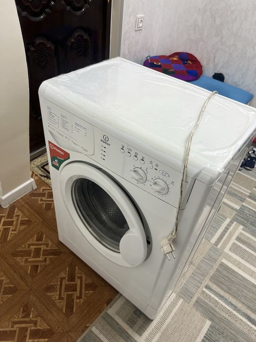 Стиральная машина Indesit