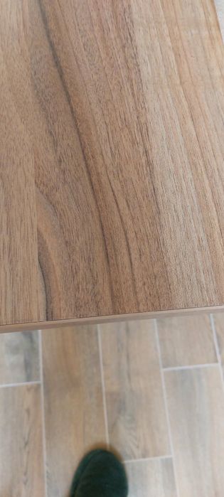 Продавам дървен рафт