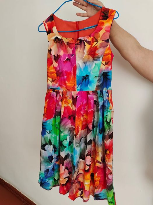 Турецкое женское платье . Размер 44 М .