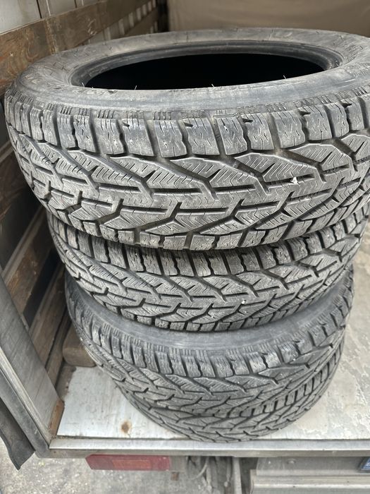 Гуми 185/65/15 зимни дот 21 4бр