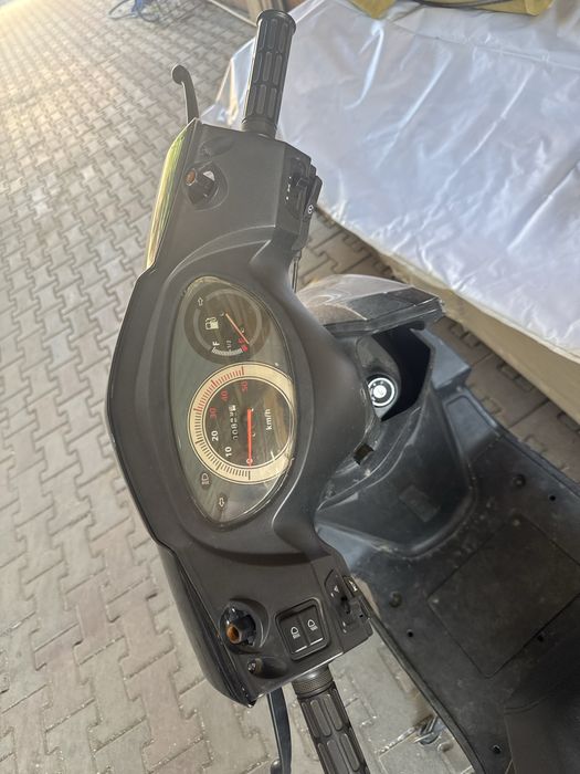 Продам мопед M8 срочно