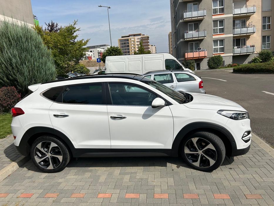 Hyundai Tucson PREMIUM LUXURY