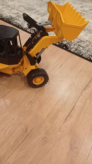 Incarcatorul articulat Bruder FR 130