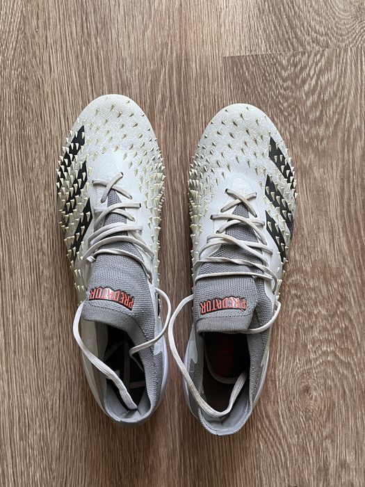 Футболни бутонки Adidas Predator Freak.1 FG