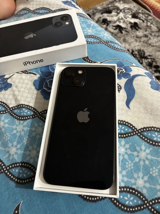 Vand iphone 13 fara defecte