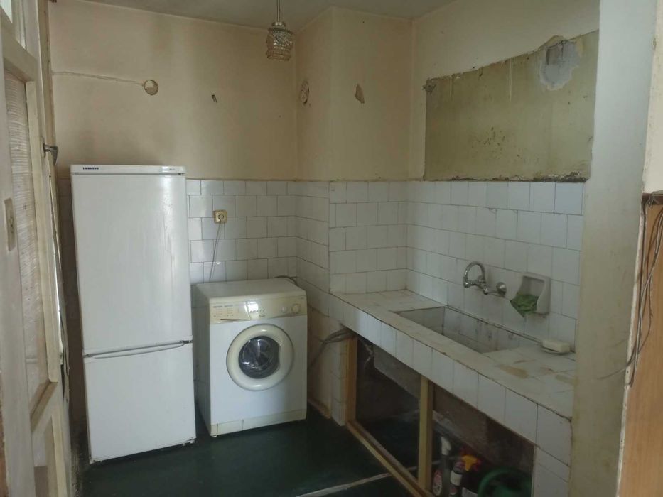 Продава се Четиристаен апартамент в Пазарджик, Запад - 87 кв.м за 684 €/кв.м - Снимка #6