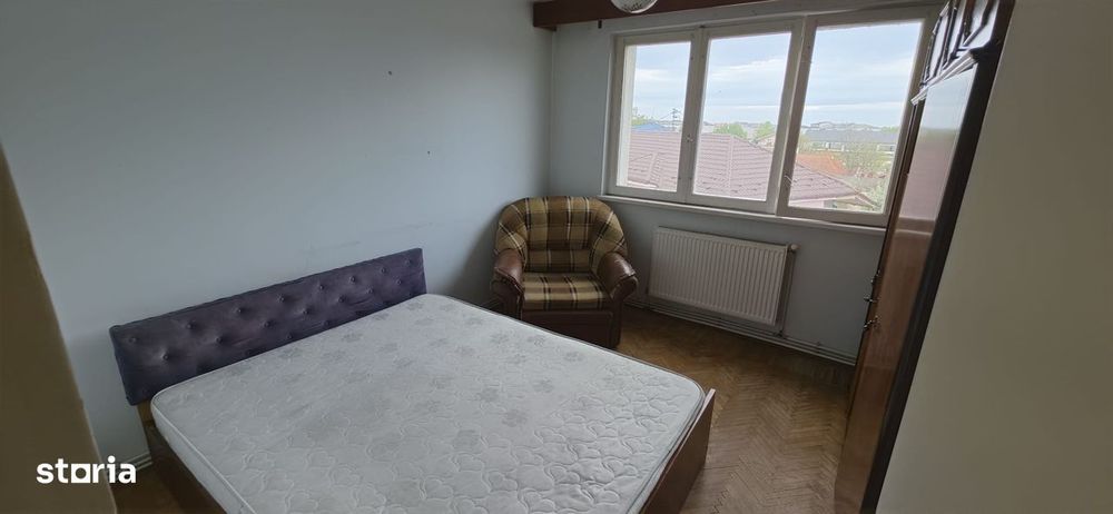 Apartament 3 camere semidecomandat zona Garii