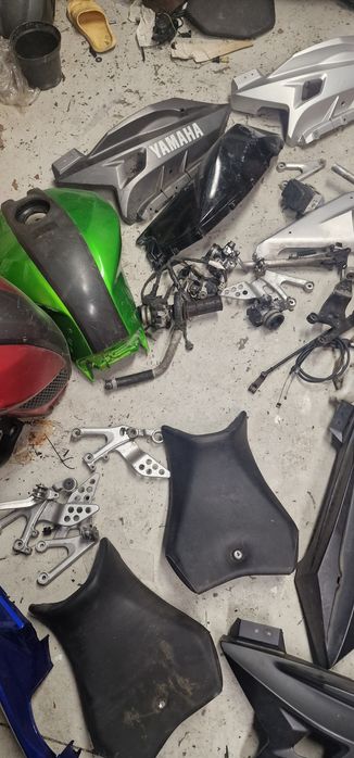 Carene YAMAHA YZF rR125  ,piese , codita , scarite  toba evacuare