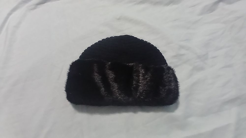 Angorka shapka sotiladi