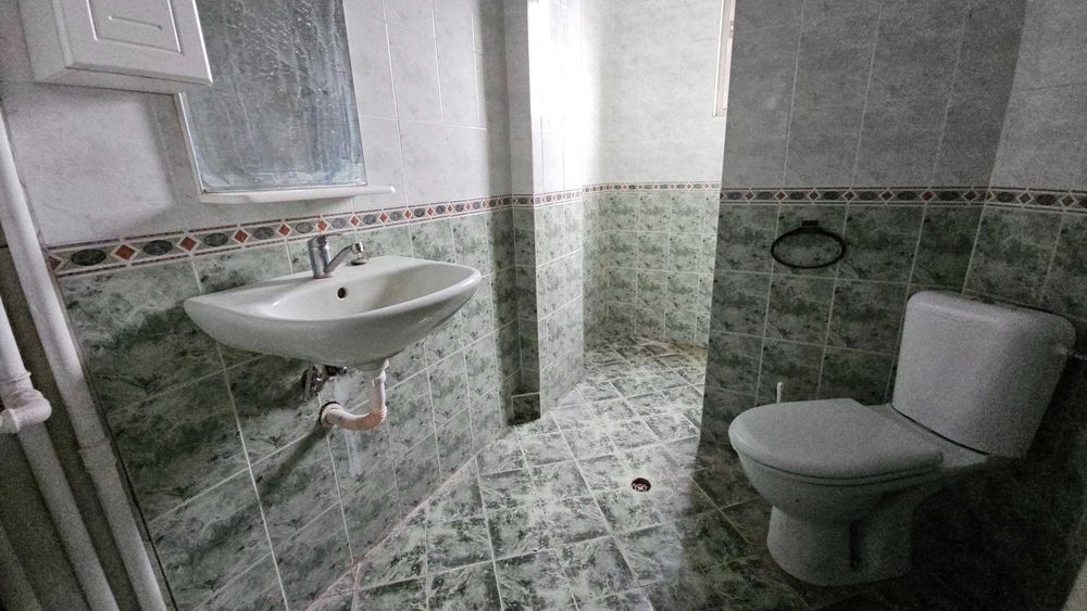 Голям 2-стаен монолит Кършияка - Панаира