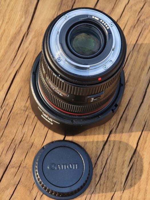 Vand Canon EF 24-70mm f/2.8 L II