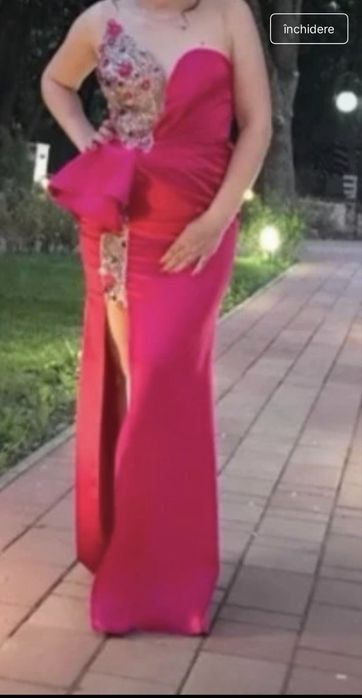 Rochie lunga deosebita