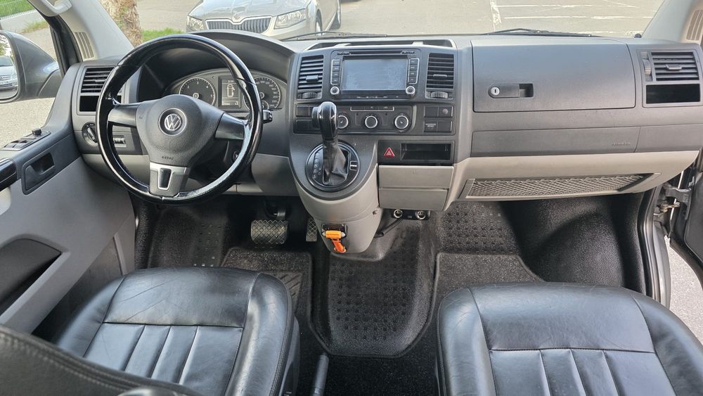 Volkswagen Transporter T5 4Motion * 2.0 TDI * An 2011 * Tracțiune Integrala 4x4 * Cutie Automata * Dublu cabina 5 Locuri * Extralung * Euro 5